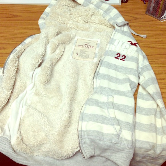 SOLD IN BUNDLE Super warm winter sweatshirt