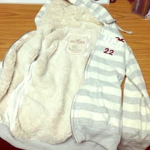 SOLD IN BUNDLE Super warm winter sweatshirt