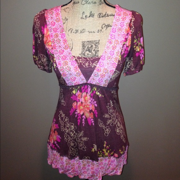 SOLD!!!!   Anthropologie top - Picture 2 of 4