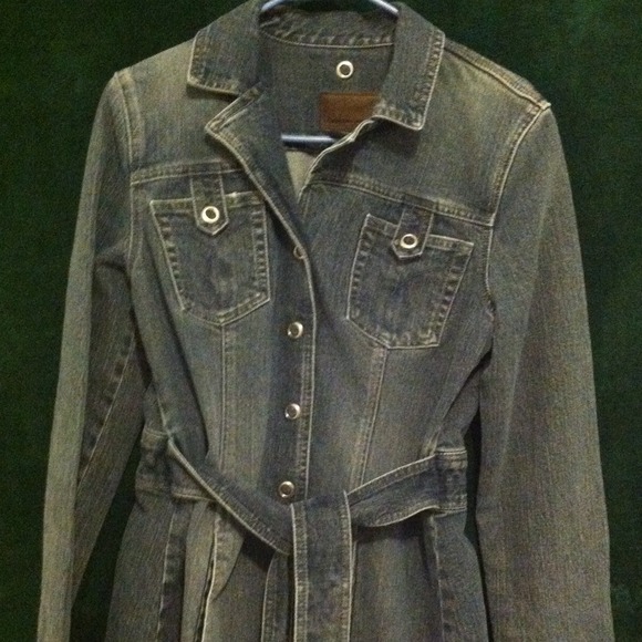 Jean jacket - Picture 1 of 2
