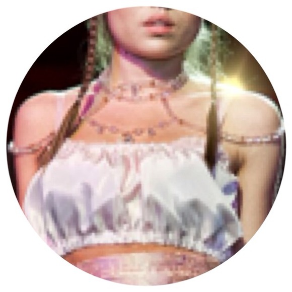 Cristallo Couture Bella Crystal Shoulder Necklace - Picture 1 of 3