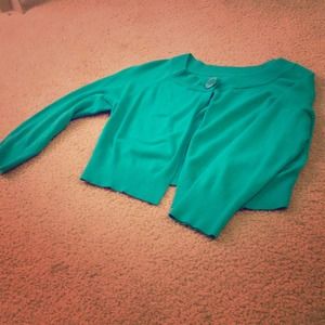 Teal, one button, 3/4 sleeve sweater!