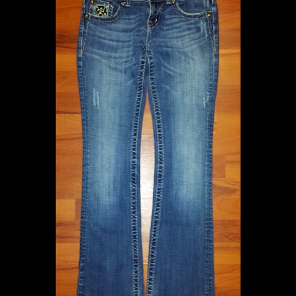 Sold - Picture 2 of 4