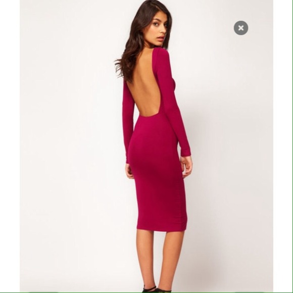 Burgandy backless  dress.Make me an offer.✅✅.