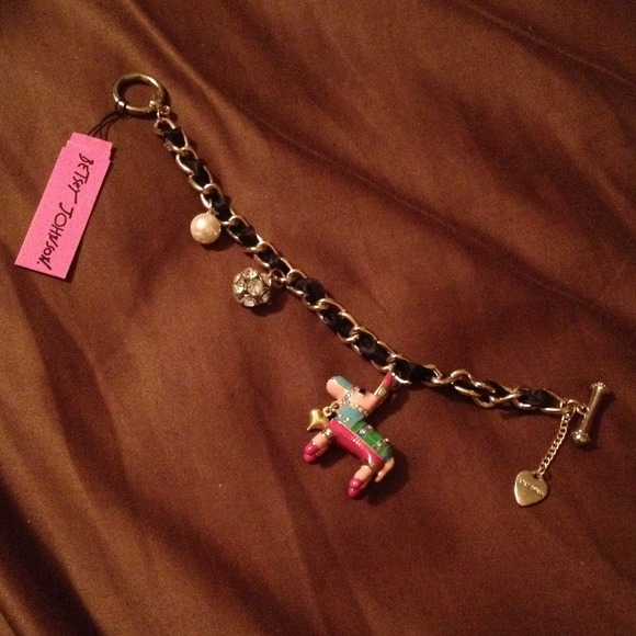 NWT betsey johnson "viva piñata" charm bracelet.