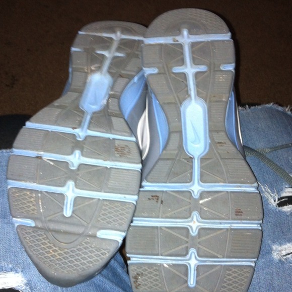 Shoes - Picture 2 of 3