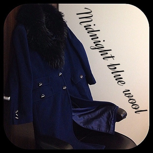 Midnight blue wool coat with blue/black fox collar - Picture 2 of 4
