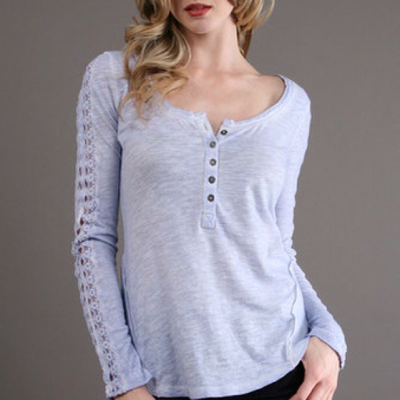 Free People Tops - EUC Free People Shell Stitch Henley XS S Periwinkl