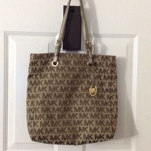 MK purse