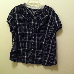 Black plaid button up shirt