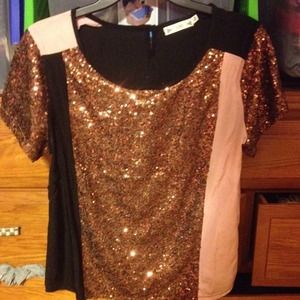 multicolor sequenced top