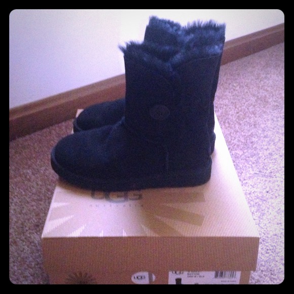 Authentic black uggs!