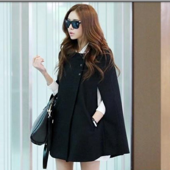 🍃SOLD ON THREAD FLIP💜Black Cape💜