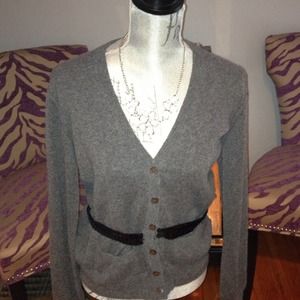 Dolce & Gabbana 💯 cashmere sweater