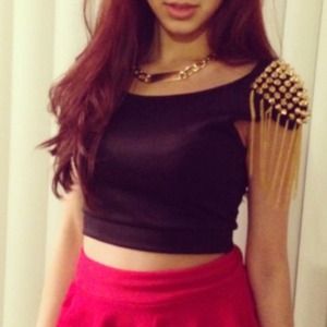 Stud shoulder crop top