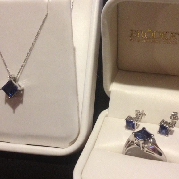 Diamond & Sapphire 3 piece set