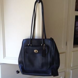 BUNDLE FOR @hannahlindy Authentic Coach bag