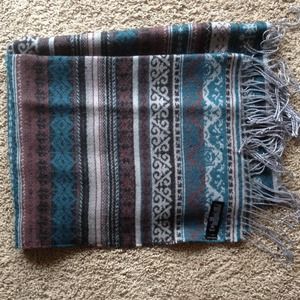 Soft thick scarf