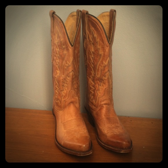 old west Boots - Leather cowboy boots--never worn!