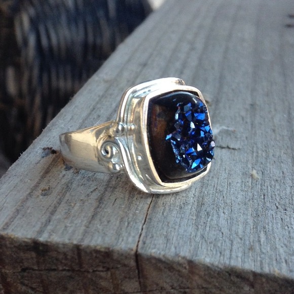 Jewelry - 🎉On Hold 🎉Silver Druzy Sajen Ring