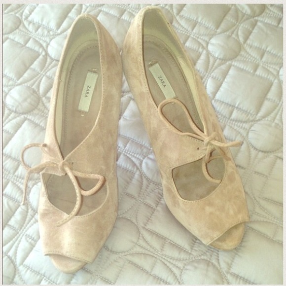Zara Suede Pumps