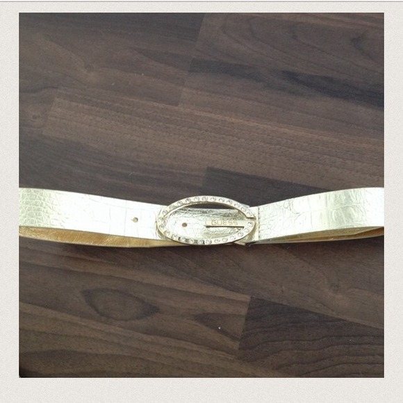 Guess belt