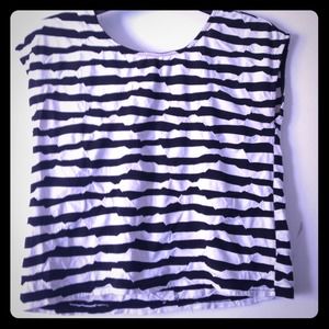 ♠️sold♣️Black and white nice shirt 😘