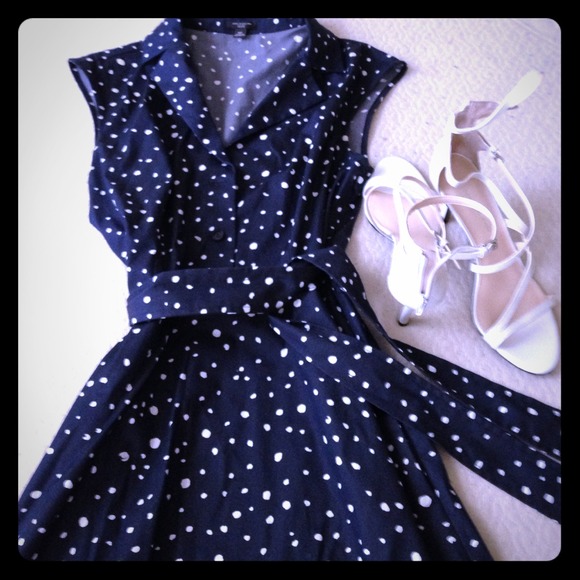 Ann Taylor knee length dress. Bandolino heels.