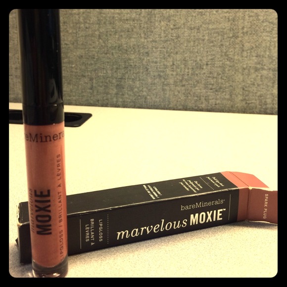 bareMinerals marvelous moxie lipgloss NIB