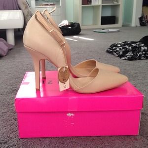 Forever 21 City-Chic D'Orsay Stilettos in Nude