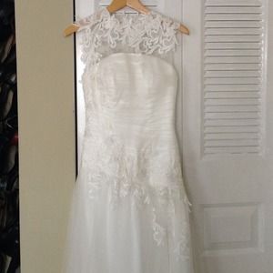 Wedding dress. Never worn.