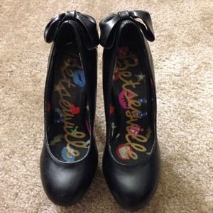 Betseyville Black Heels with Bow Corset