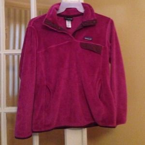 Pink Patagonia fleece pullover!