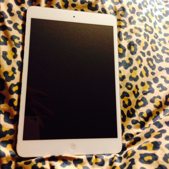❌SOLD❌ iPad Mini White/Silver 16g