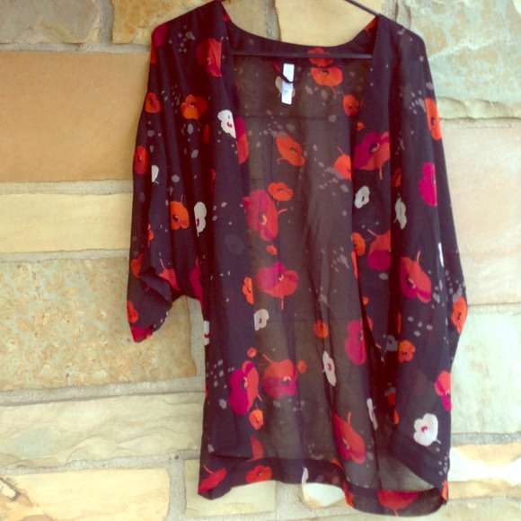 ✋On Hold✋Kimoto top