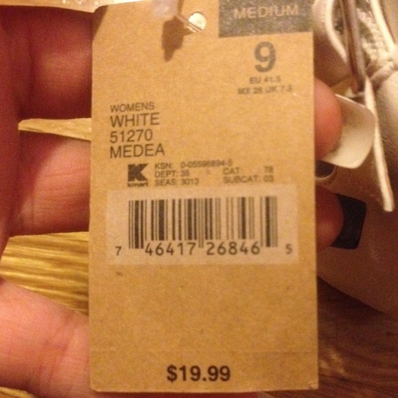 Sandals - Picture 3 of 4