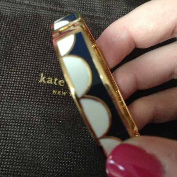 Kate Spade ♠️ - Picture 3 of 5