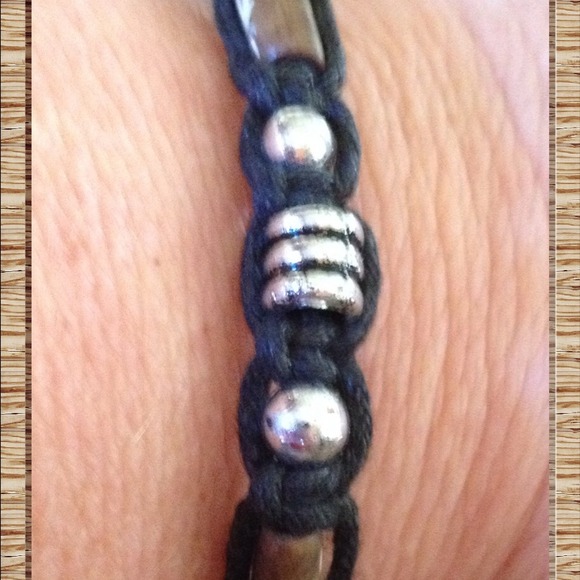 ❌SOLD OUT! ❌SILVER AND WOODEN BEADED BRACELET🎀