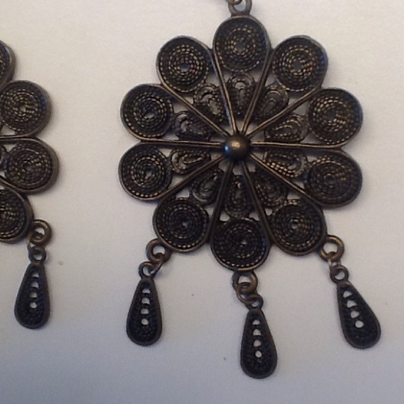 Fun earrings - Picture 2 of 2