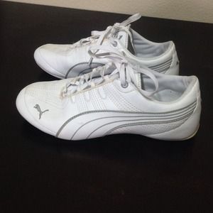Puma tennis shoes