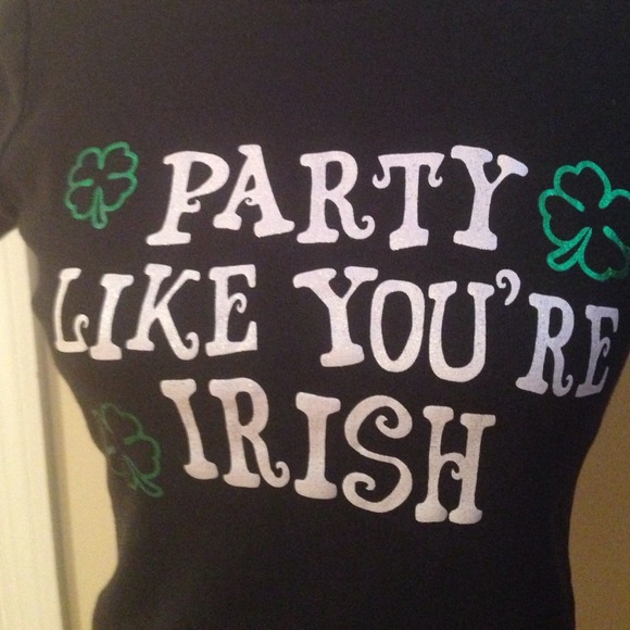 🍀Fun tshirt🍀 - Picture 2 of 4