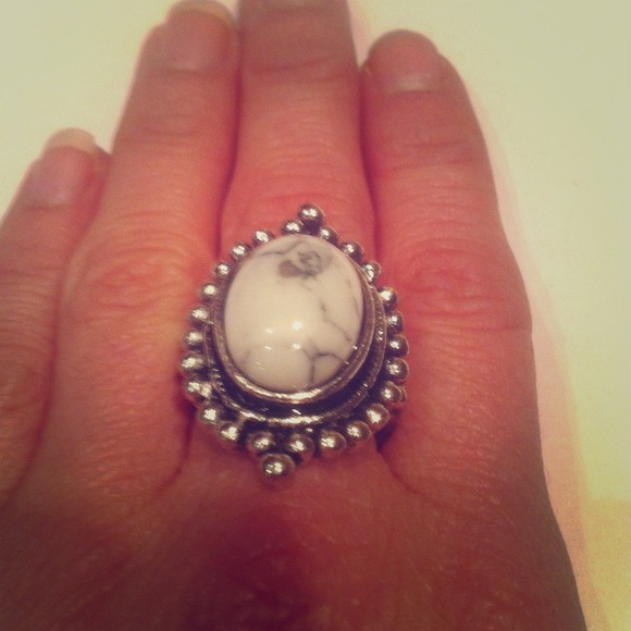 Size 8 woman's ring!!