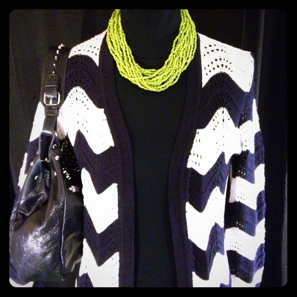 Verve Sweaters - Long Chevron Cardy - Navy & White