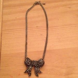 A Bow Necklace