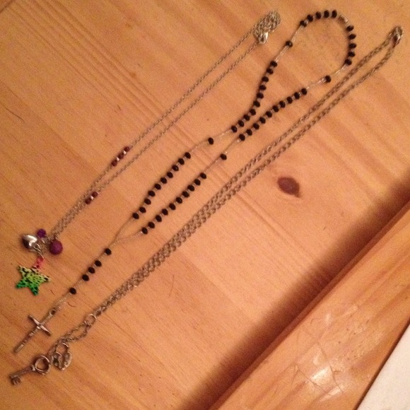 Simple necklaces