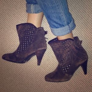 💛Brown💛 Suede Booties