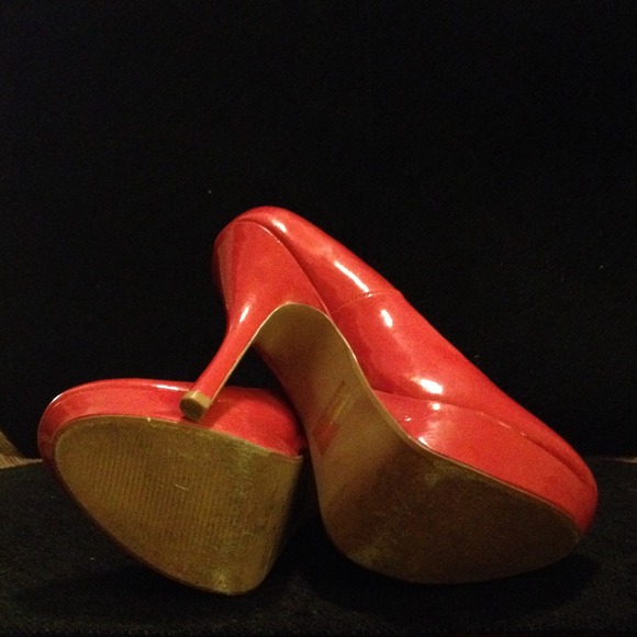 👠👠RED👠👠 Platform👠👠Heels👠👠 - Picture 2 of 4