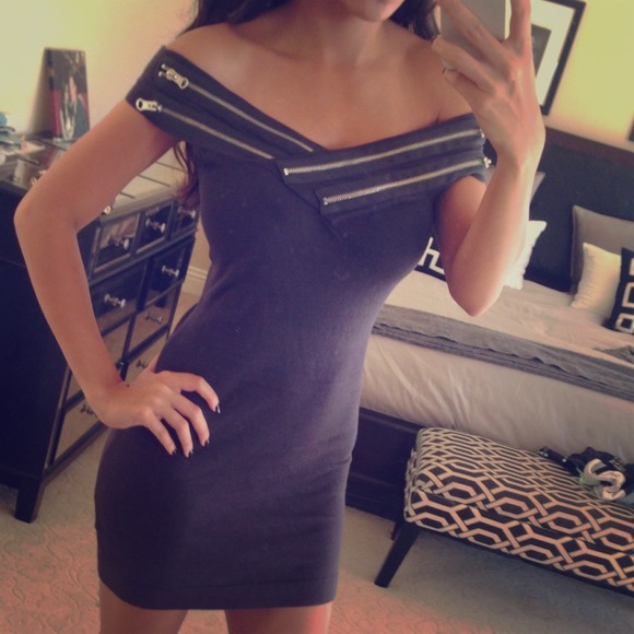 ❌SOLD❌Grey forever 21 zippered off shoulder dress