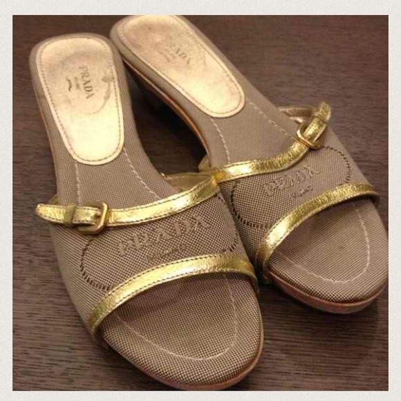 🎈Reduced🎈PRADA Golden Wooden Jacquard heels