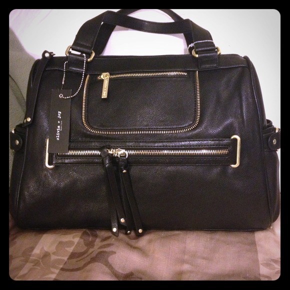 NO LONGER AVAILABLE Olivia & Joy zipper satchel